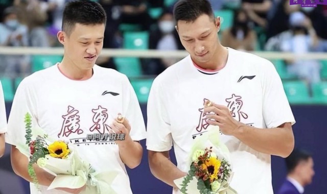 半岛体育官网-周鹏：一直有和易建联沟通和联系 大哥永远是大哥 他现在挺好的