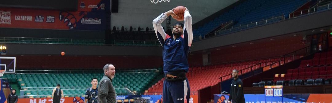 半岛体育入口-新援琼斯迎常规赛首秀！5日晚客战广州，高速男篮力争马年开门红