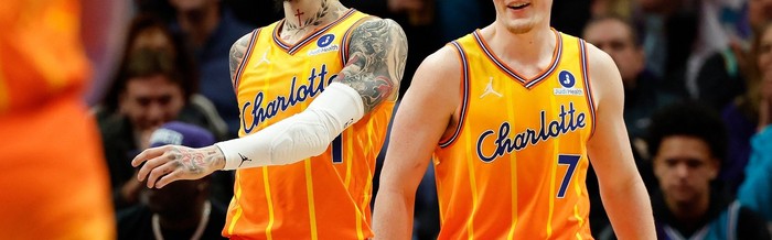 半岛体育-15胜3负，5连胜越来越强，多位新星大崛起，又一超级黑马令人敬佩|独行侠|黄蜂|NBA常规赛|达拉斯独行侠队|布兰登-奈特_新浪体育_新浪新闻