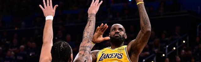 半岛体育注册-NBA季后赛｜湖人再度不敌雷霆，赛后全队找裁判理论