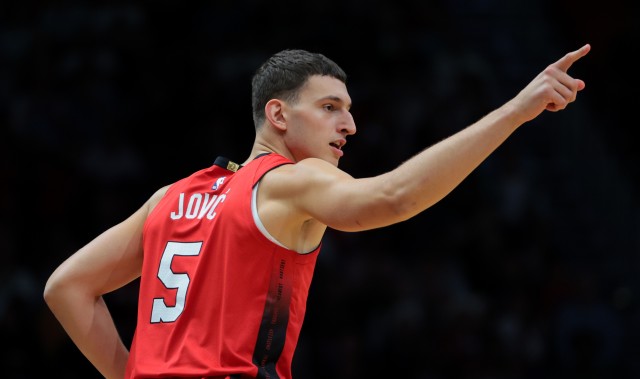 半岛体育入口-约维奇自述热火训练遭尤尔特塞文压制 坦言对NBA适应性产生疑虑